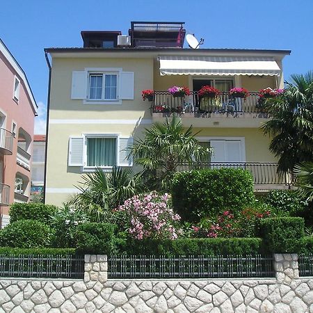 Family Apartments Ankica Crikvenica Eksteriør bilde