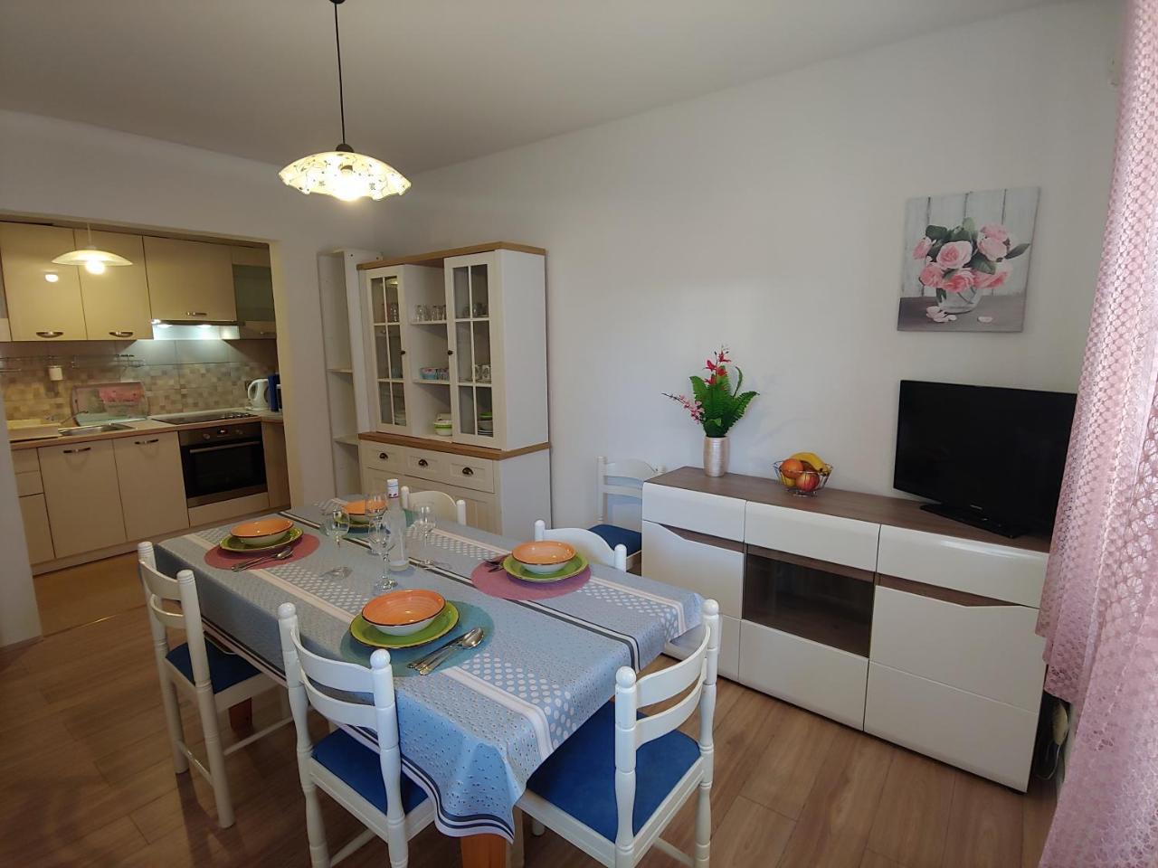 Family Apartments Ankica Crikvenica Eksteriør bilde